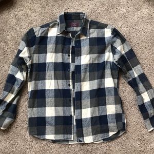 Untuckit Men’s Flannel Button Down